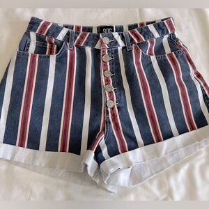 Urban Outfitters women’s Mom shorts size W30